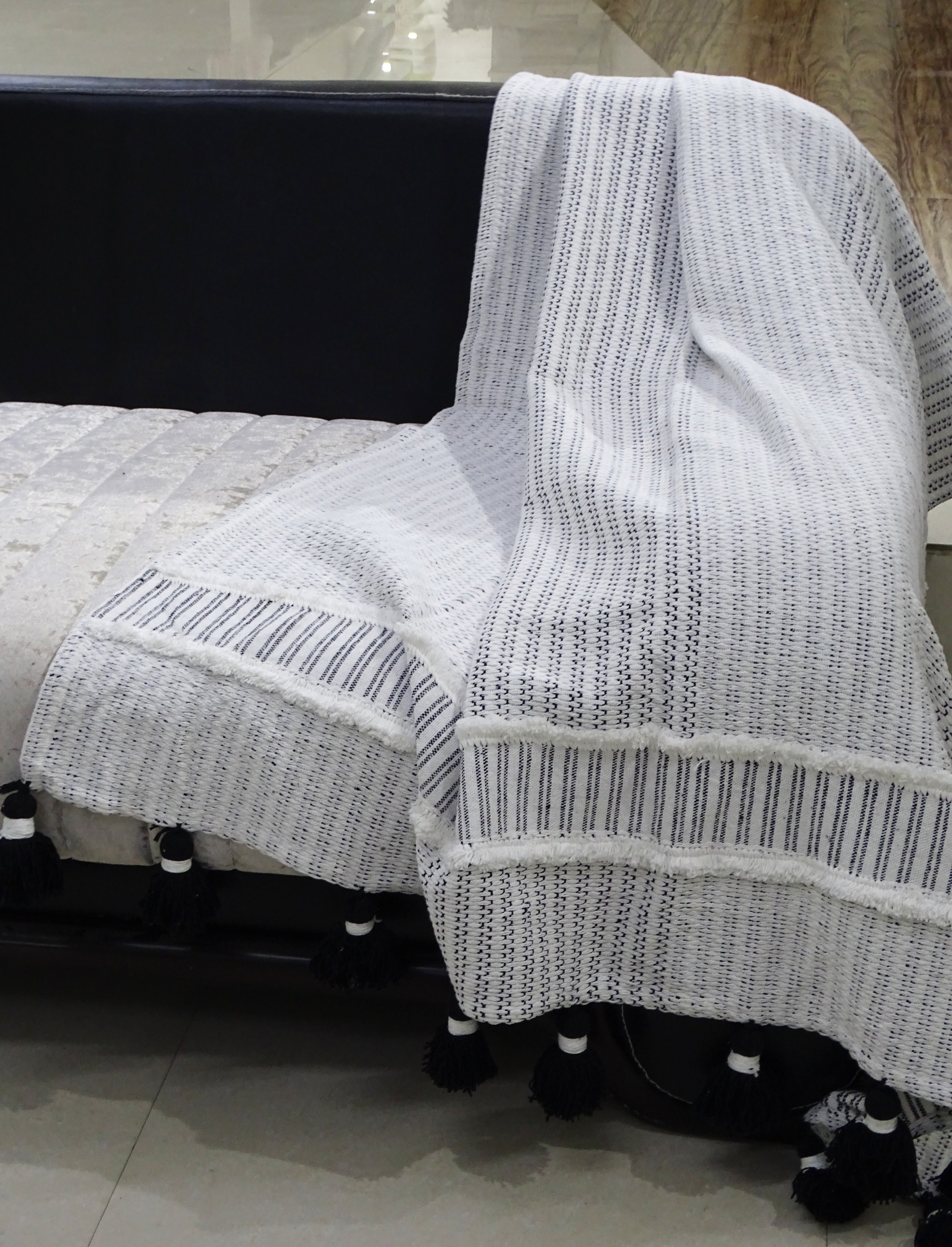 Hand loom Woven Textured Throw Black & Off White