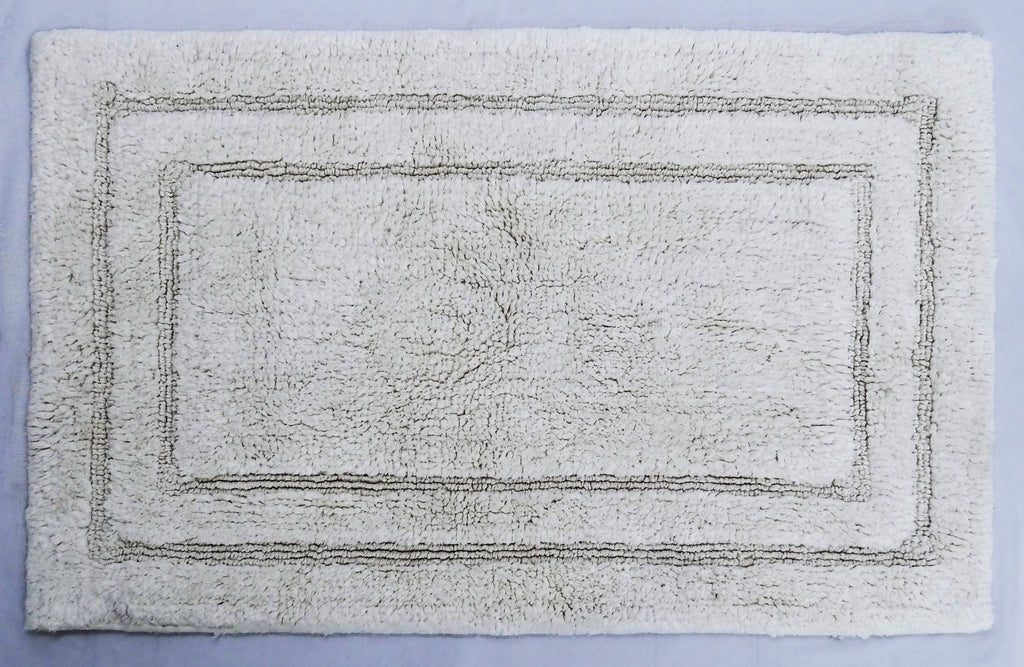 CHICOS HOME Ivory Color Plain Bath Rug 20" x 32"