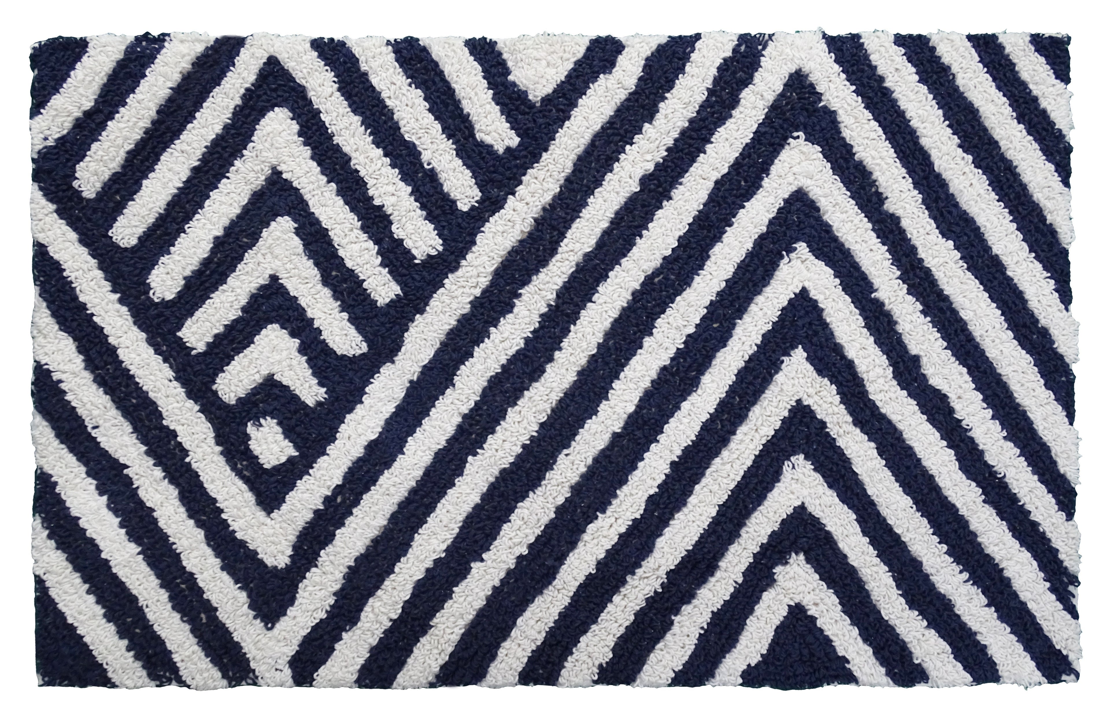 Bath Rug Chevron Pattern in Charcoal & Ivory