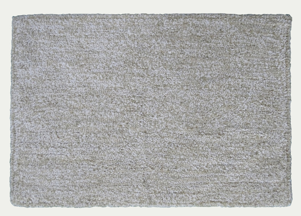 CHICOS HOME Ivory & White Color Plain Bath Rug 20" x 32"