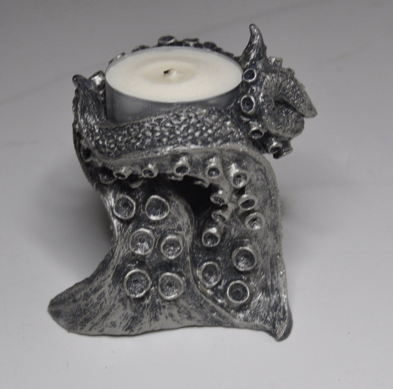 Kraken Tentacles Tea Light Holder, Hand Sculpted Resin Sculpture | Lovecraftian Tentacle Tea Light for Nautical Gift and Gothic Home Decor