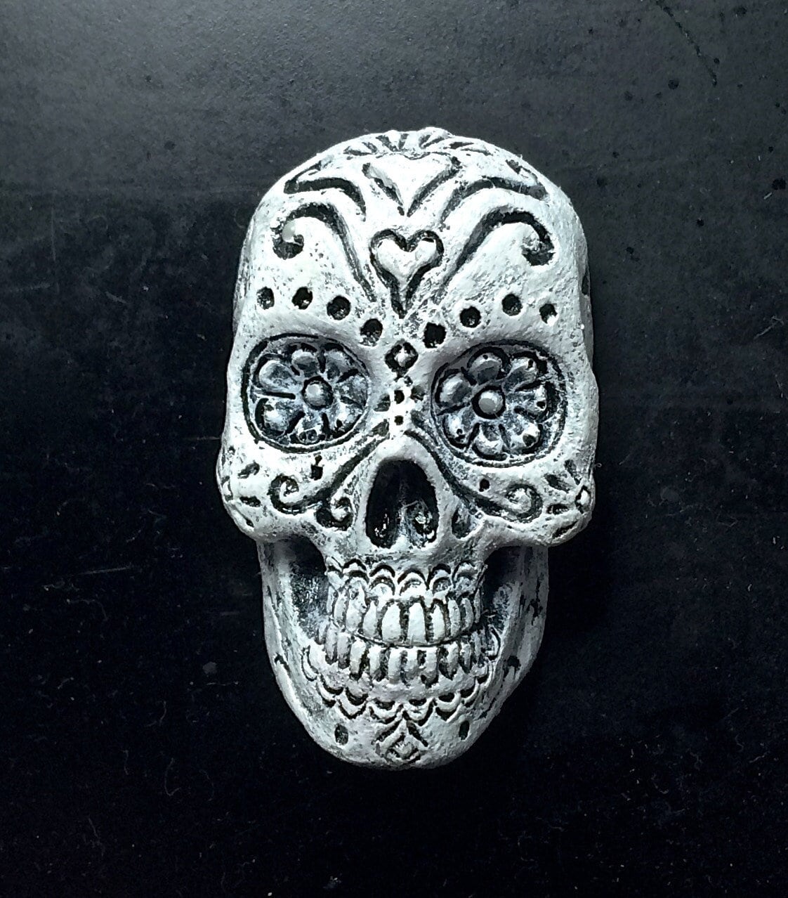 Day of the Dead Skull Magnet, Hand Painted Resin Sculpture | Gothic Fantasy Decor | Dia de los Muertos Magnet for Fantasy and Gothic Decor