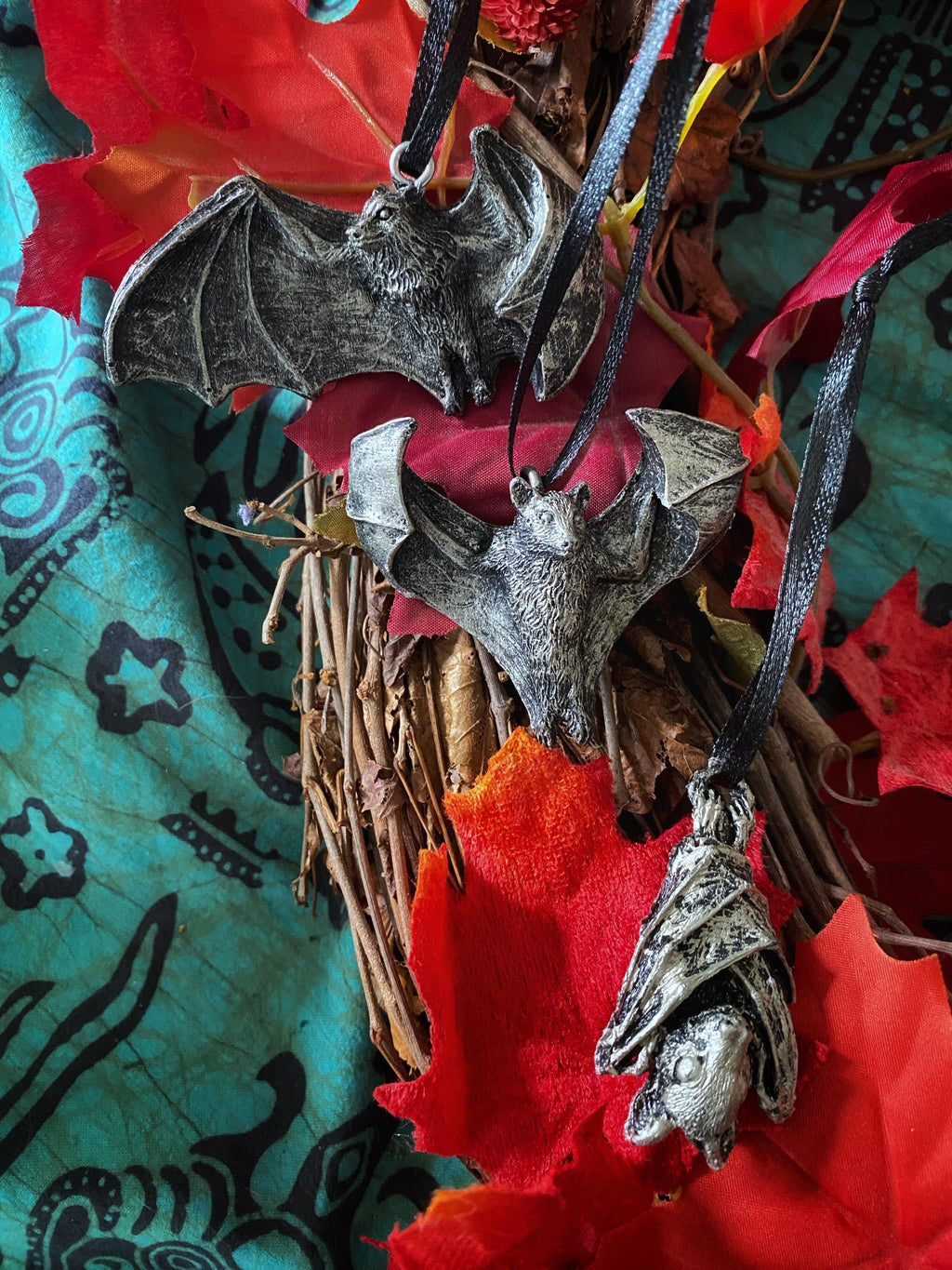 Hanging Fruit Bat Ornament, Hand Painted Resin Sculpture | Gothic Vampire Bat Figurine | Nature Bat Ornament for Halloween and Gothic Decor