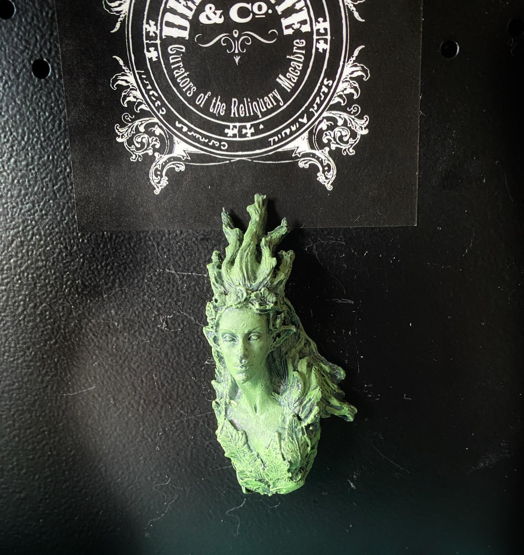 Titania the Fairy Queen Magnet Hand Painted Resin Sculpture | Mythic Fantasy Decor | Titania Elf Queen Magnet for Fantasy and Gothic Decor