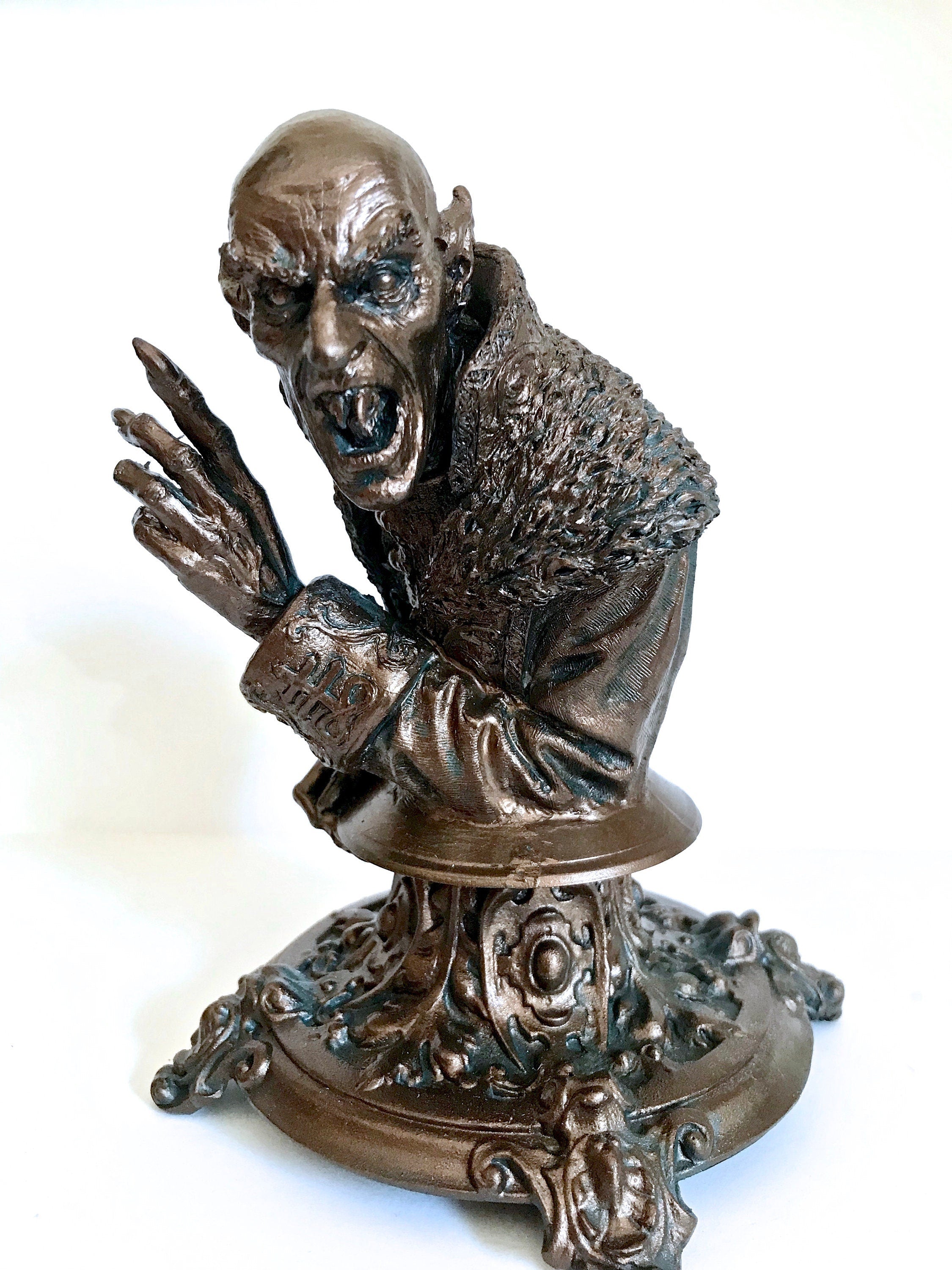 Dracula: Nosferatu Bust,Resin Sculpture | Legendary Vampire Figurine | Victorian Gothic Undead Creature| Dark Art Gift and Spooky Home Decor