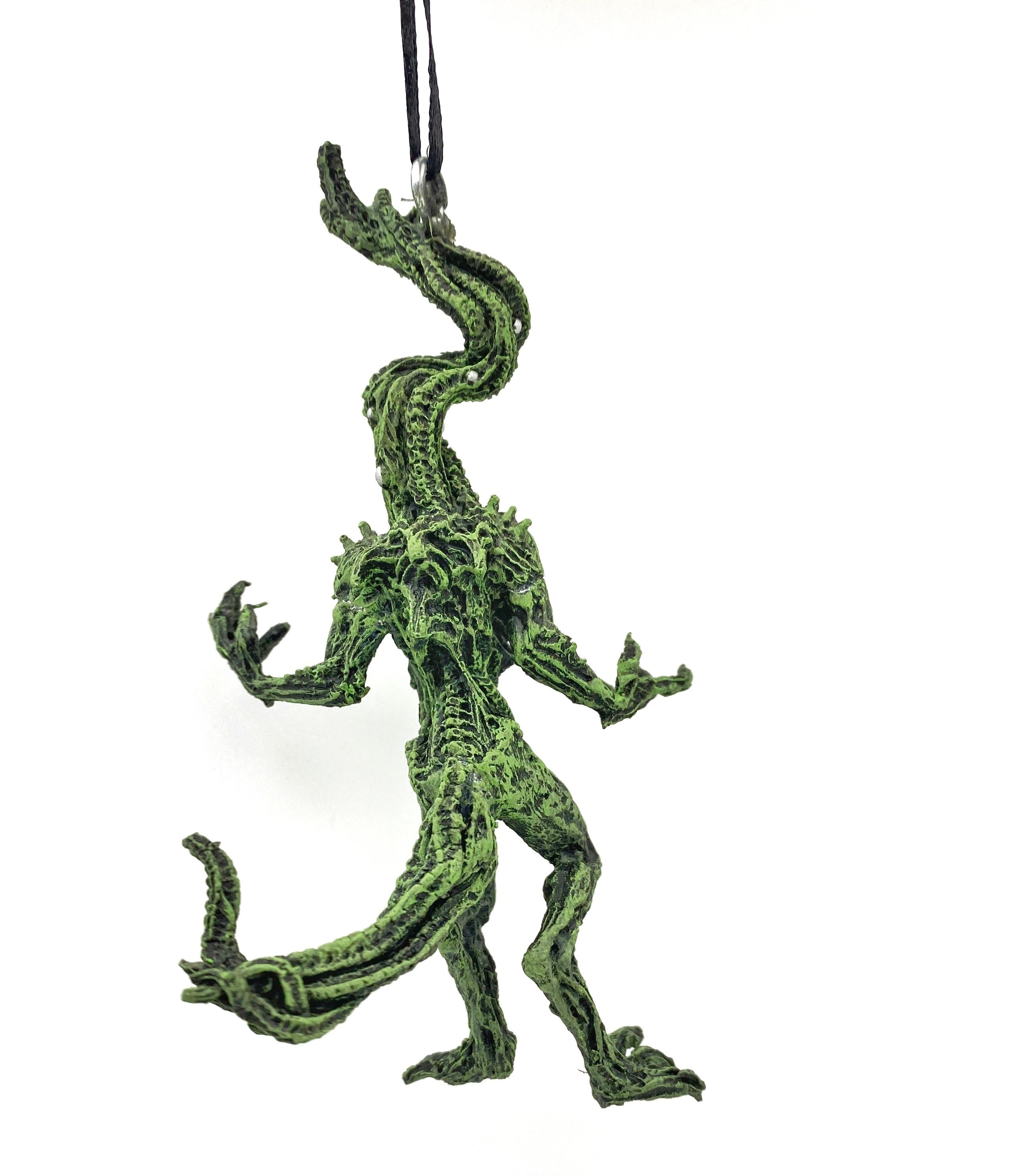 H.P. Lovecraft’s Nyarlathotep Ornament, Hand Painted Sculpture | Cthulhu Mythos Monster Figurine | Lovecraftian Horror Decor and Gamer Gift