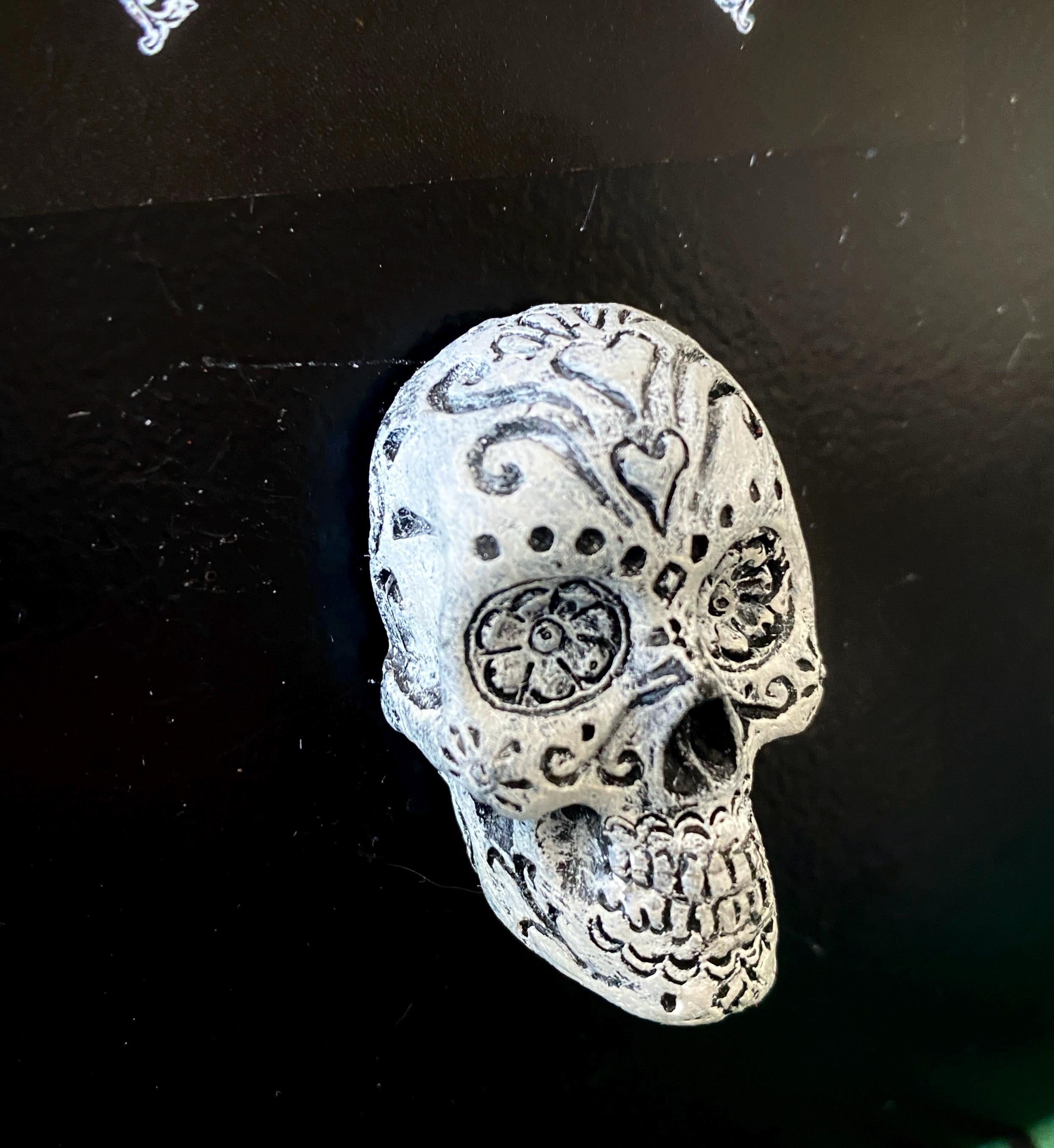 Day of the Dead Skull Magnet, Hand Painted Resin Sculpture | Gothic Fantasy Decor | Dia de los Muertos Magnet for Fantasy and Gothic Decor
