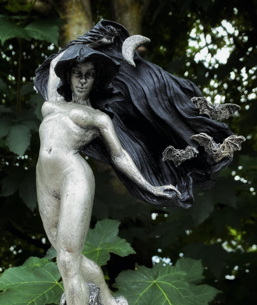 Nyx, the Goddess of the Night Statue| Mythological Deities Figurine | Myths and Legends Character| Mythic Altar Statue for Gothic Home Decor