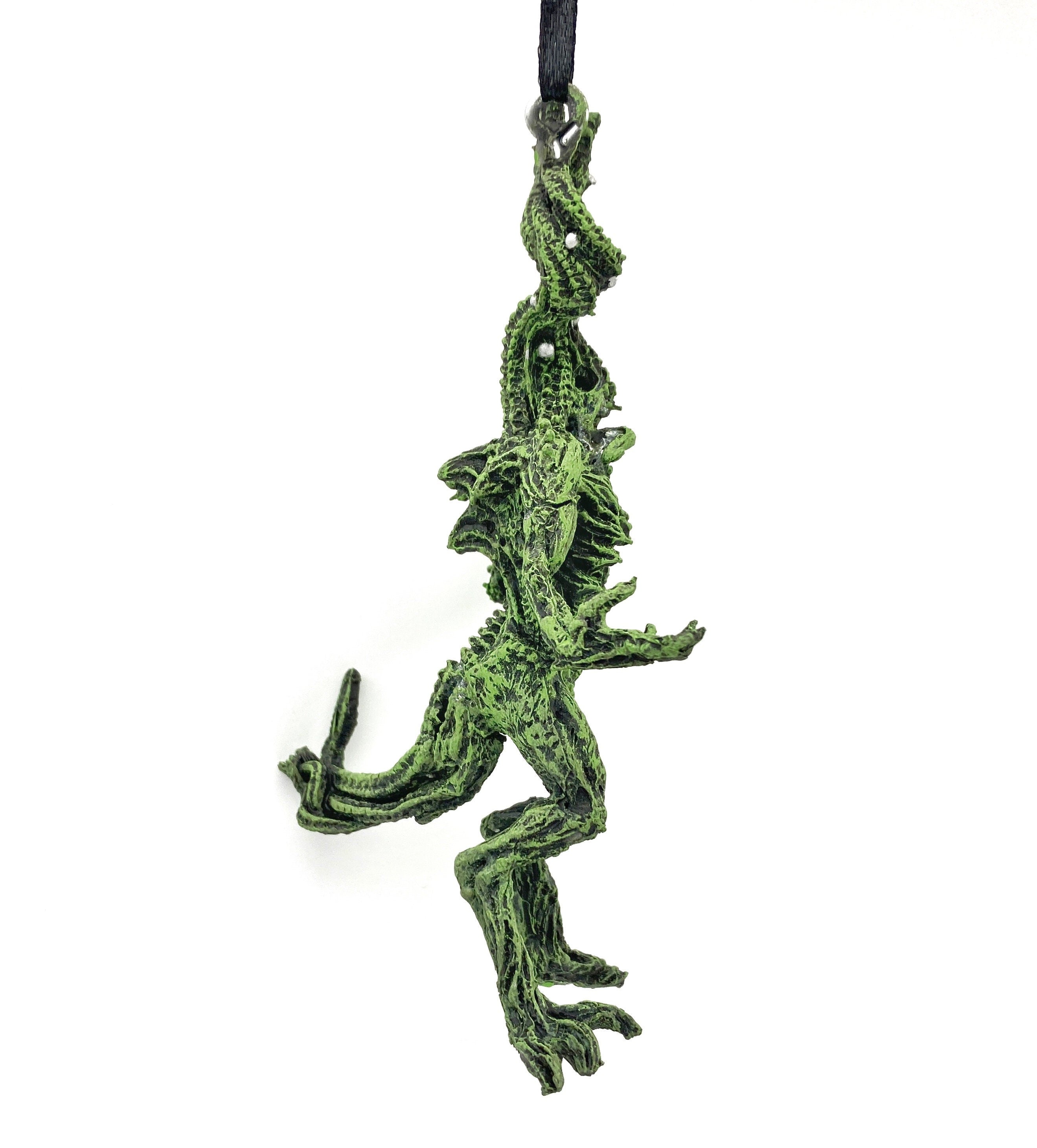 H.P. Lovecraft’s Nyarlathotep Ornament, Hand Painted Sculpture | Cthulhu Mythos Monster Figurine | Lovecraftian Horror Decor and Gamer Gift