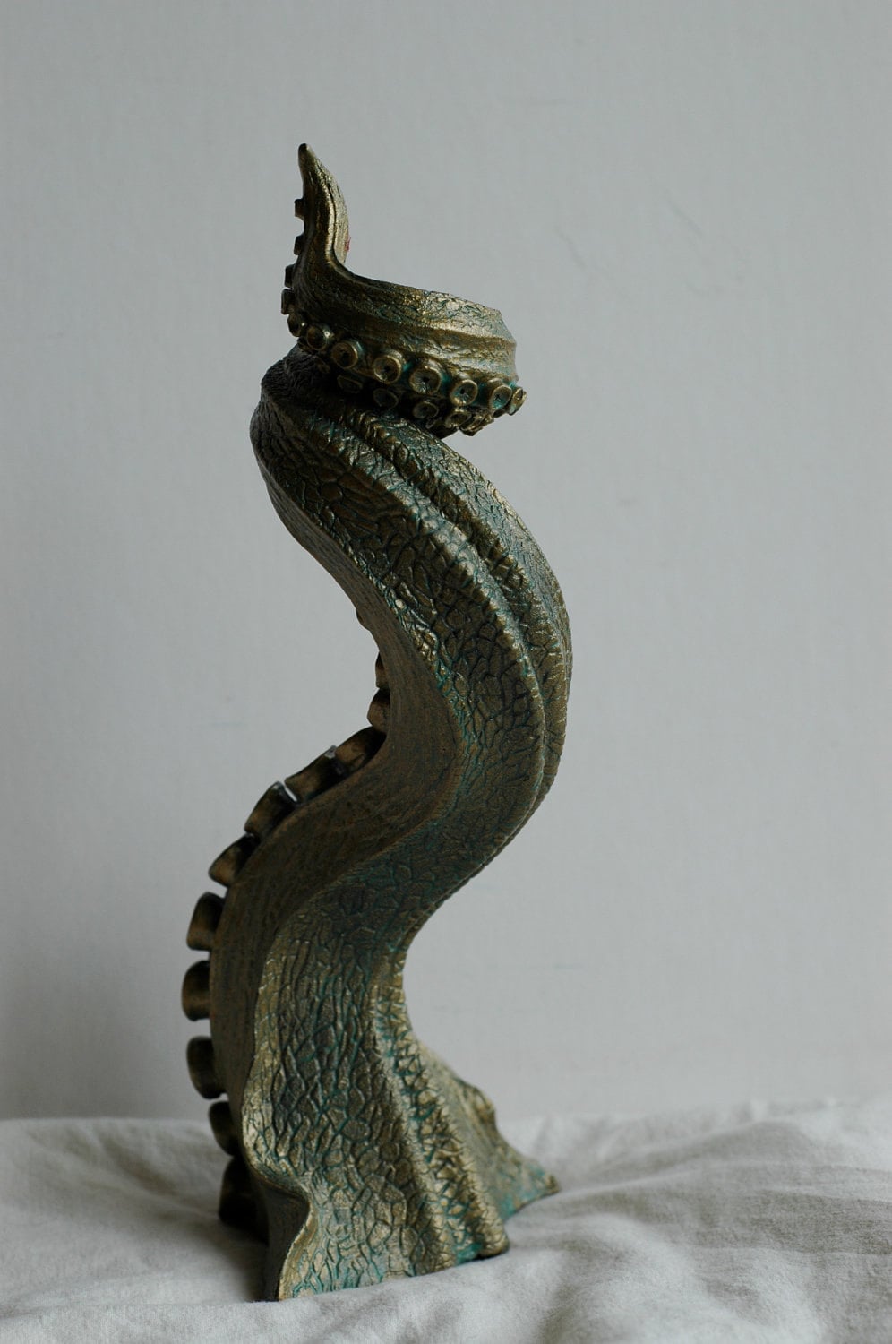 Tentacle Candlestick Holder, Hand Sculpted Resin Sculpture | Octopus Lovecraftian Tentacle Candle for Nautical Gift and Gothic Home Decor