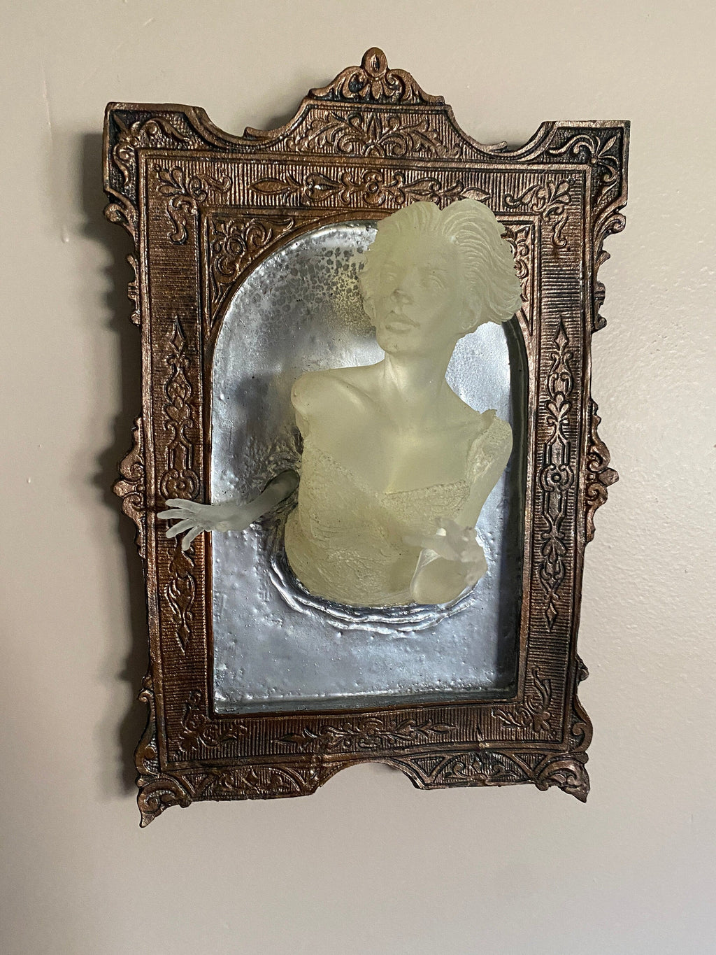 Ghost in the Mirror Wall Plaque, Glow in the Dark Large Version |Victorian Gothic Haunted Wall Art |Gift for Halloween and Spooky Home Decor