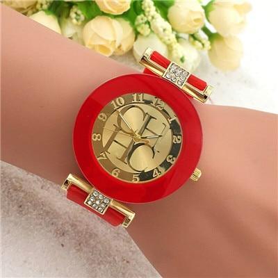 STEVVEX simple leather Casual Quartz Watch Women Crystal Silicone Watches Wrist Watch  For Women and Girls Coffee