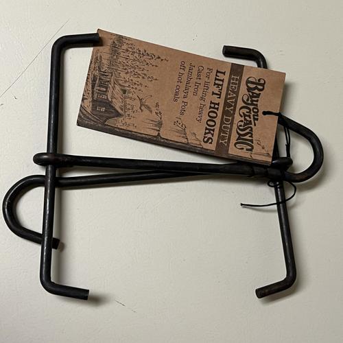 Bayou Classic 0822 2 Steel Lift Hooks For Lifting Heavy Jambalaya Pots