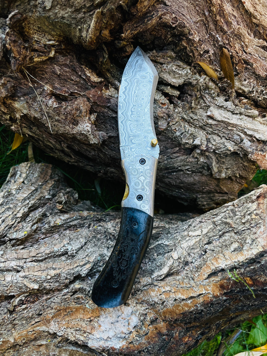 Damascus Steel Folding Knife Wolf Engraved TF-084
