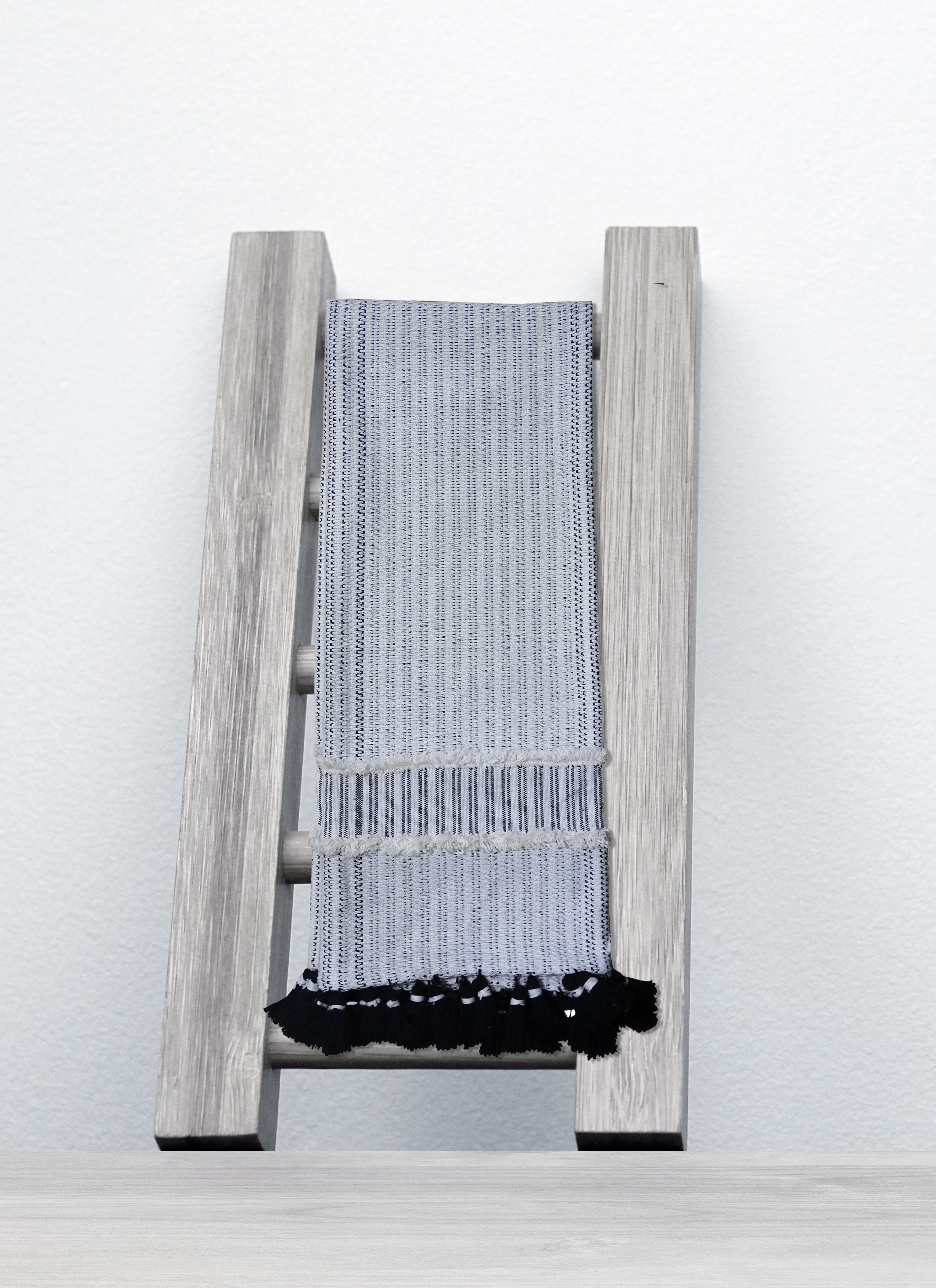 Hand loom Woven Textured Throw Black & Off White