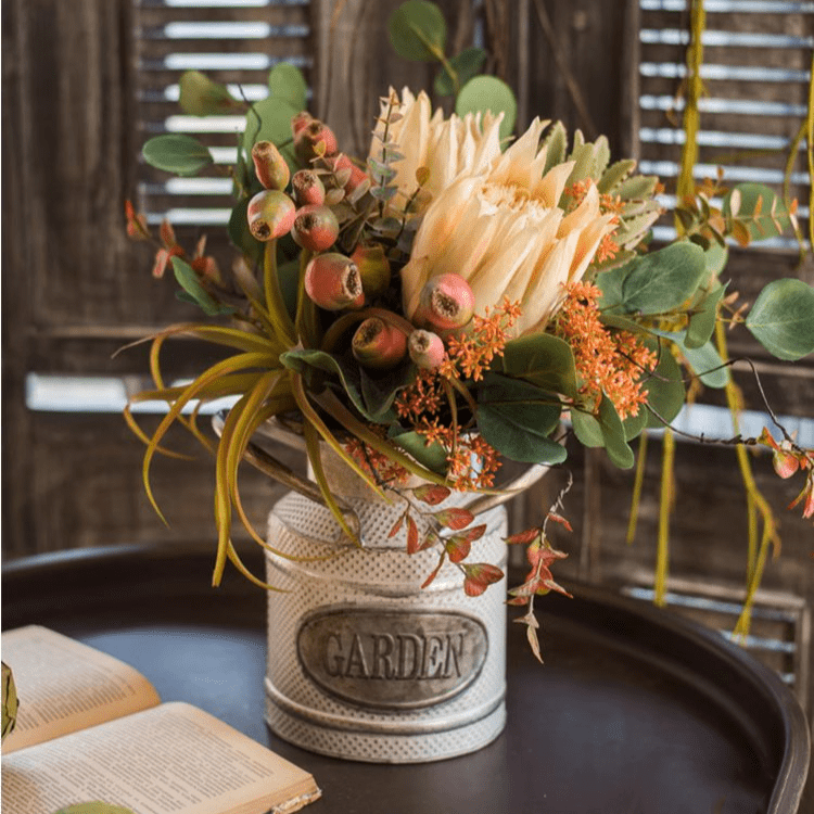 Mountian Oriole Autumn Art King Protea Bouquet