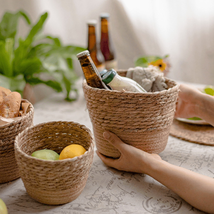 Natural Straw Desktop Flower Basket