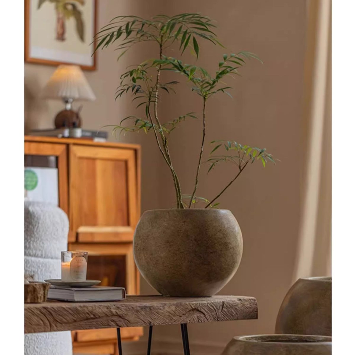 Round Magnesium Clay Planter