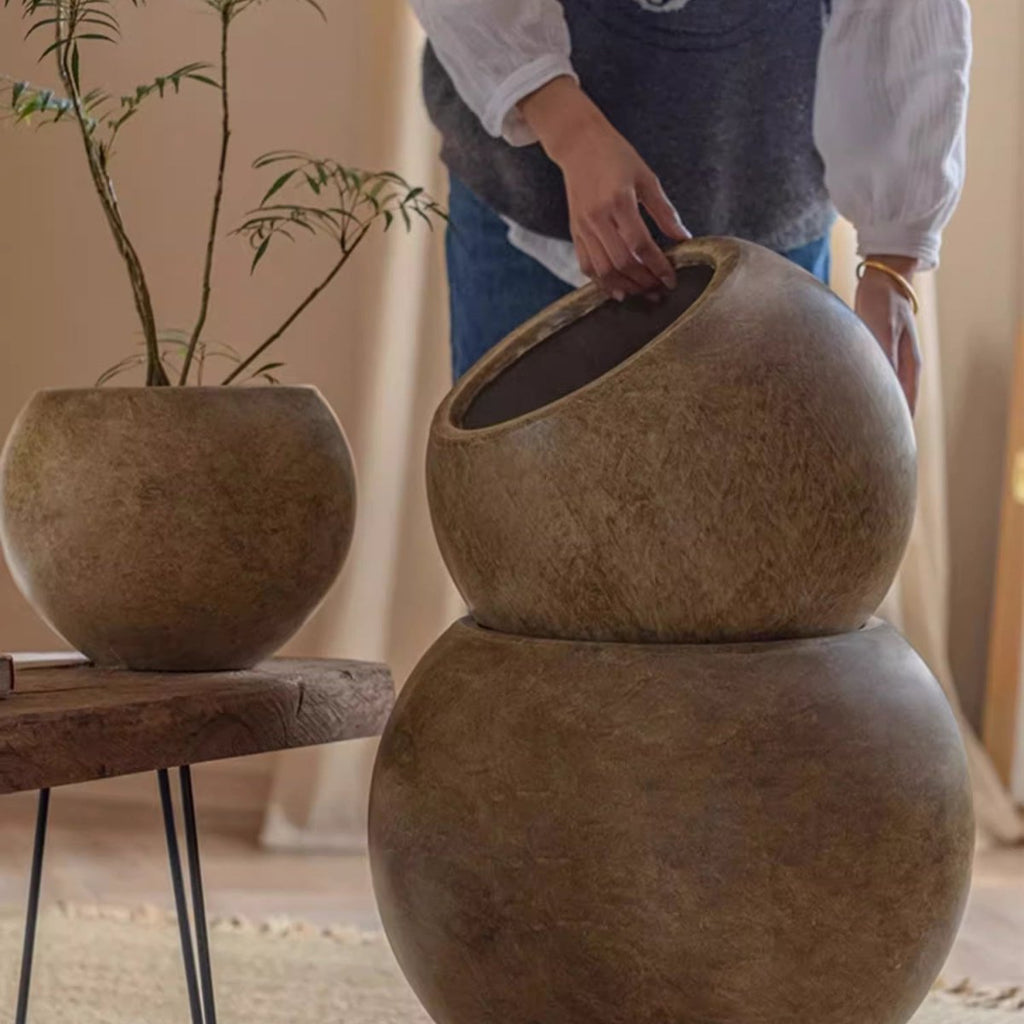 Round Magnesium Clay Planter