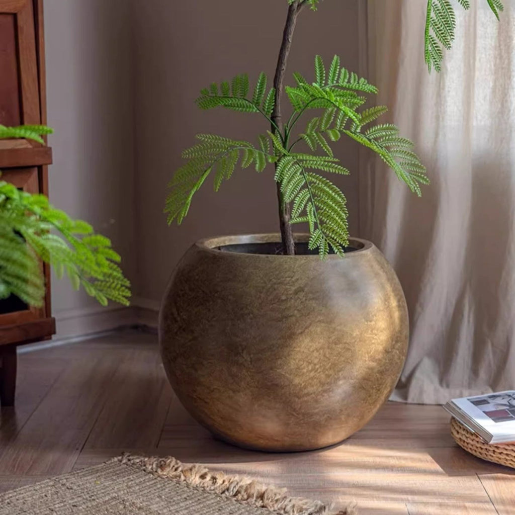 Round Magnesium Clay Planter