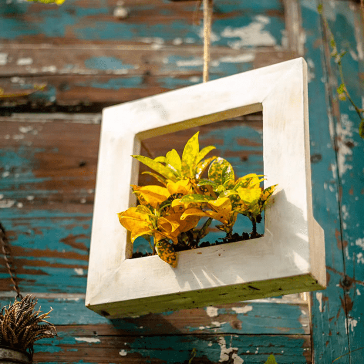 Wood Hanging Floral Frame