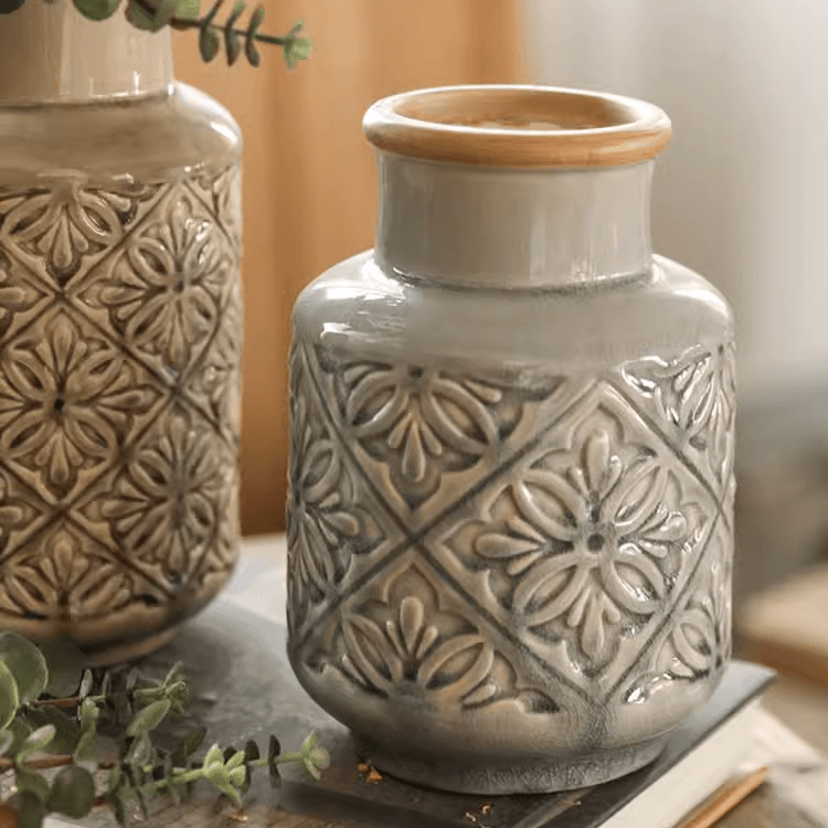 Domino Embossed Pattern Vase