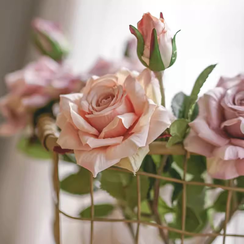 Rolled Edge American Rose Stem 18" Tall
