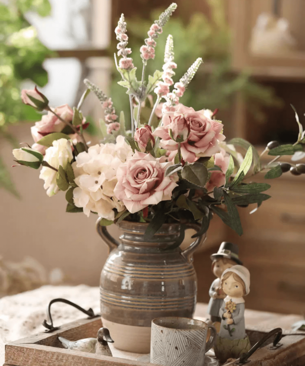 Rolled Edge American Rose Stem 18" Tall