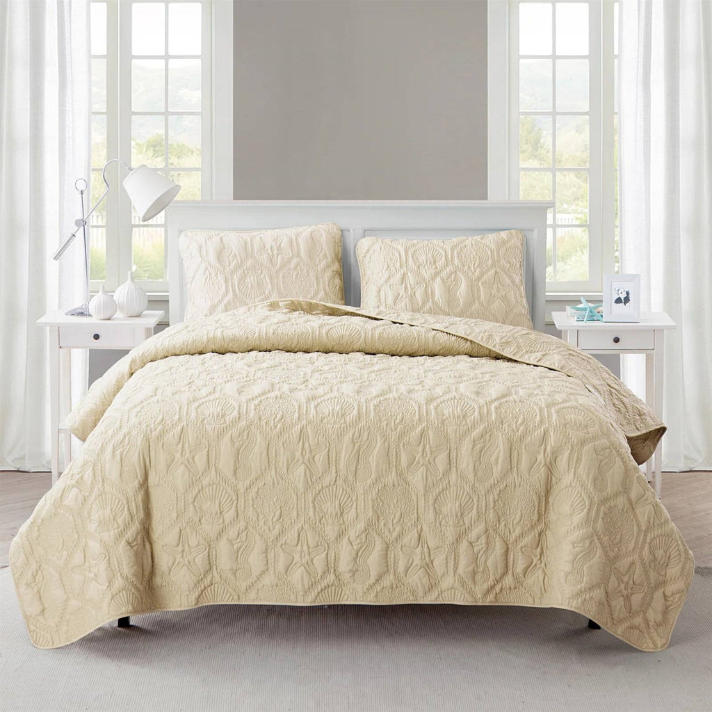 Queen Coastal Beach Starfish Seashells Seahorse Sand Tan 3-Piece Quilt Set