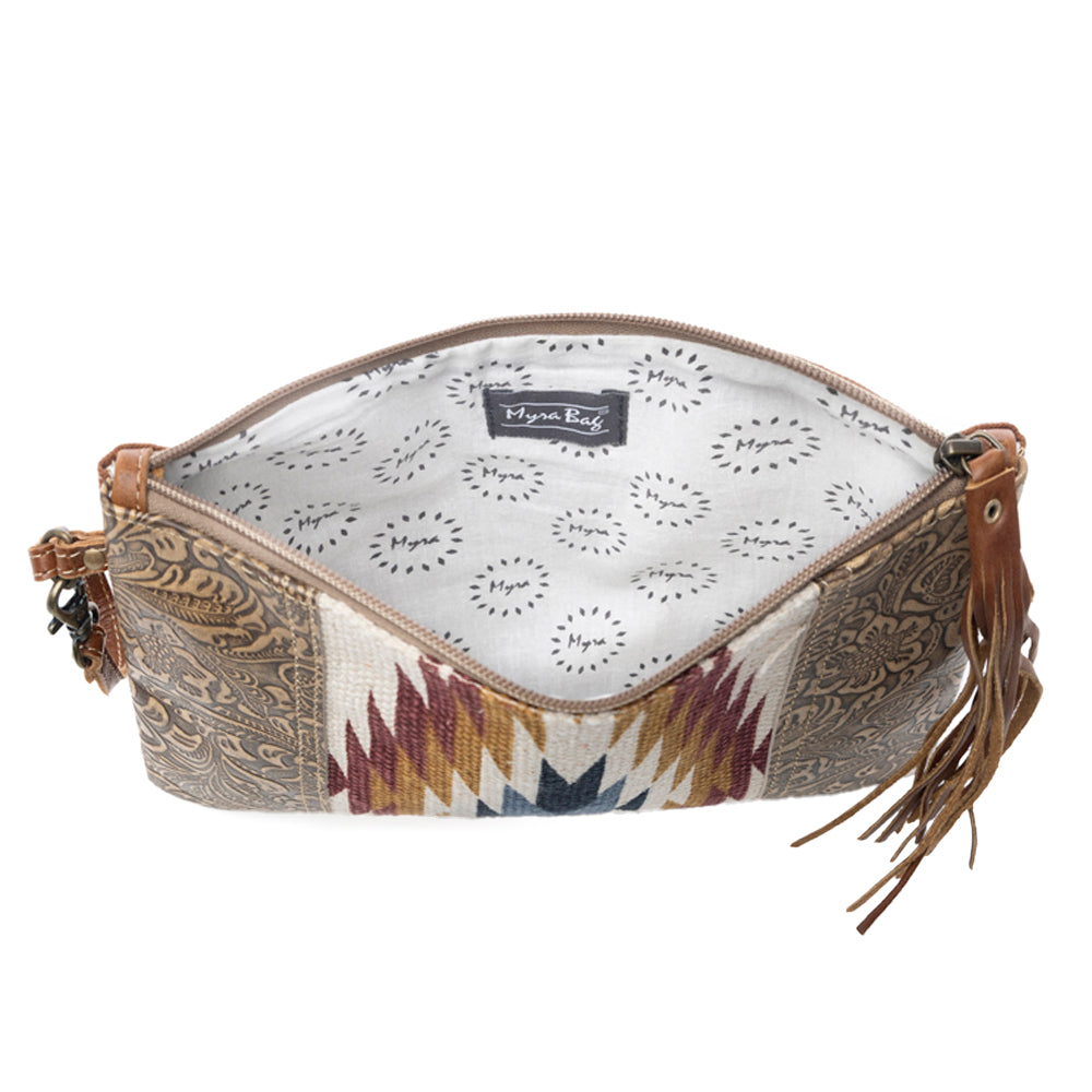 Goldy Pouch