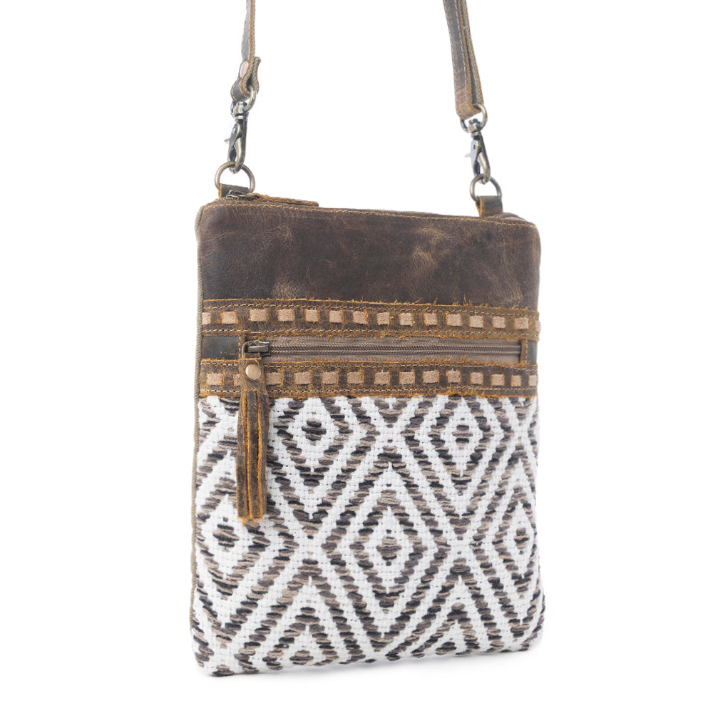 Sand Weaver Small & Crossbody Bag