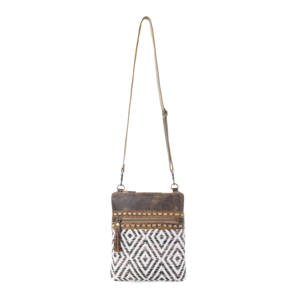 Sand Weaver Small & Crossbody Bag
