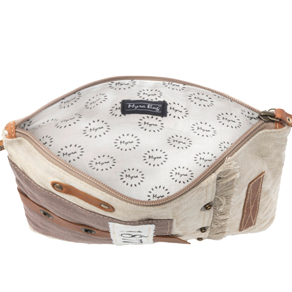 Yesteryear Vintage Style Pouch