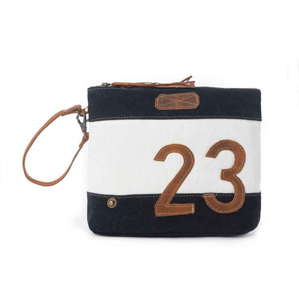 23 Skidoo Pouch