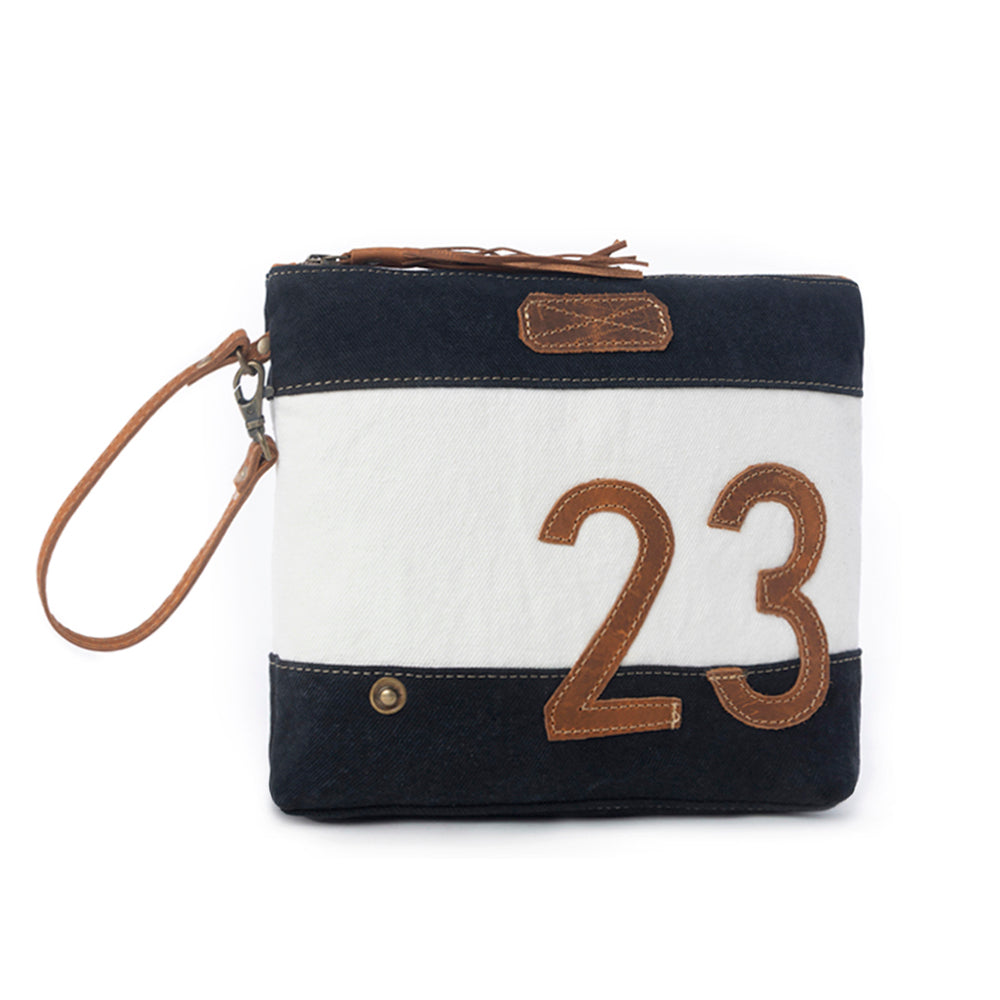 23 Skidoo Pouch
