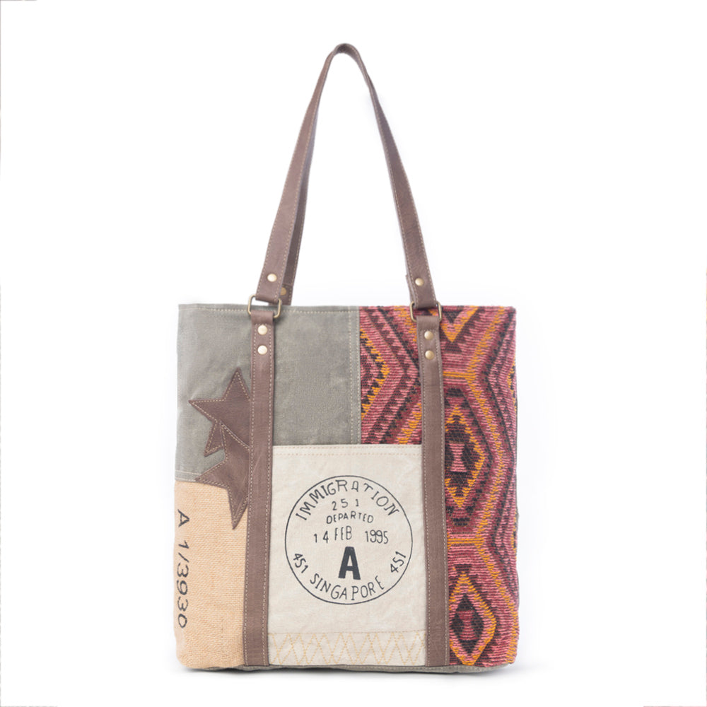 Singapore Port of Call Tote Bag