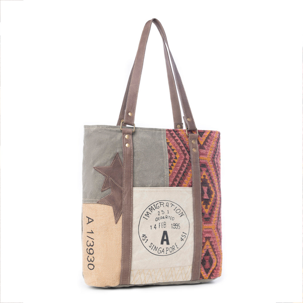 Singapore Port of Call Tote Bag