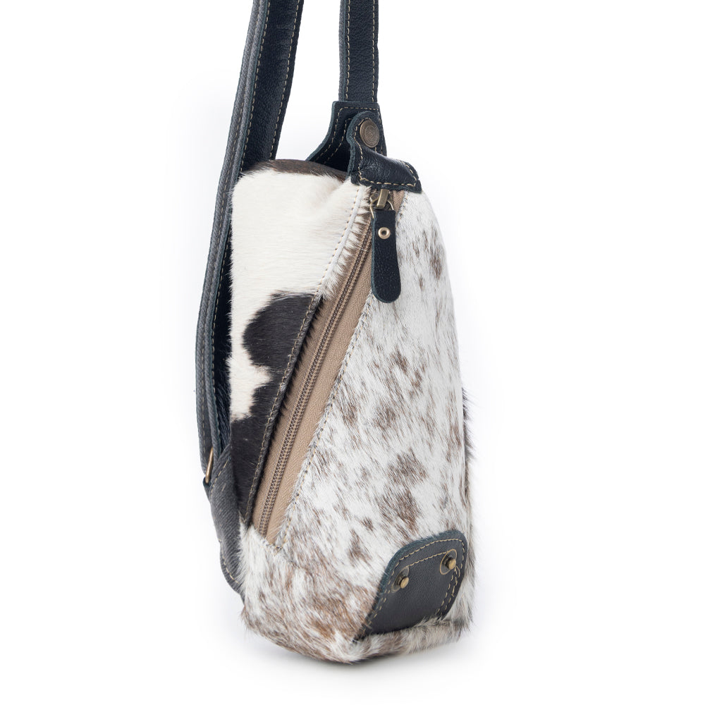 Robnette Ranch Fanny-Pack Bag in Dark & White