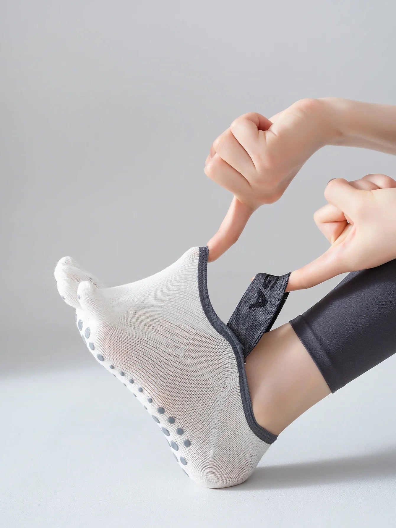 Women's five finger socks, anti slip yoga socks