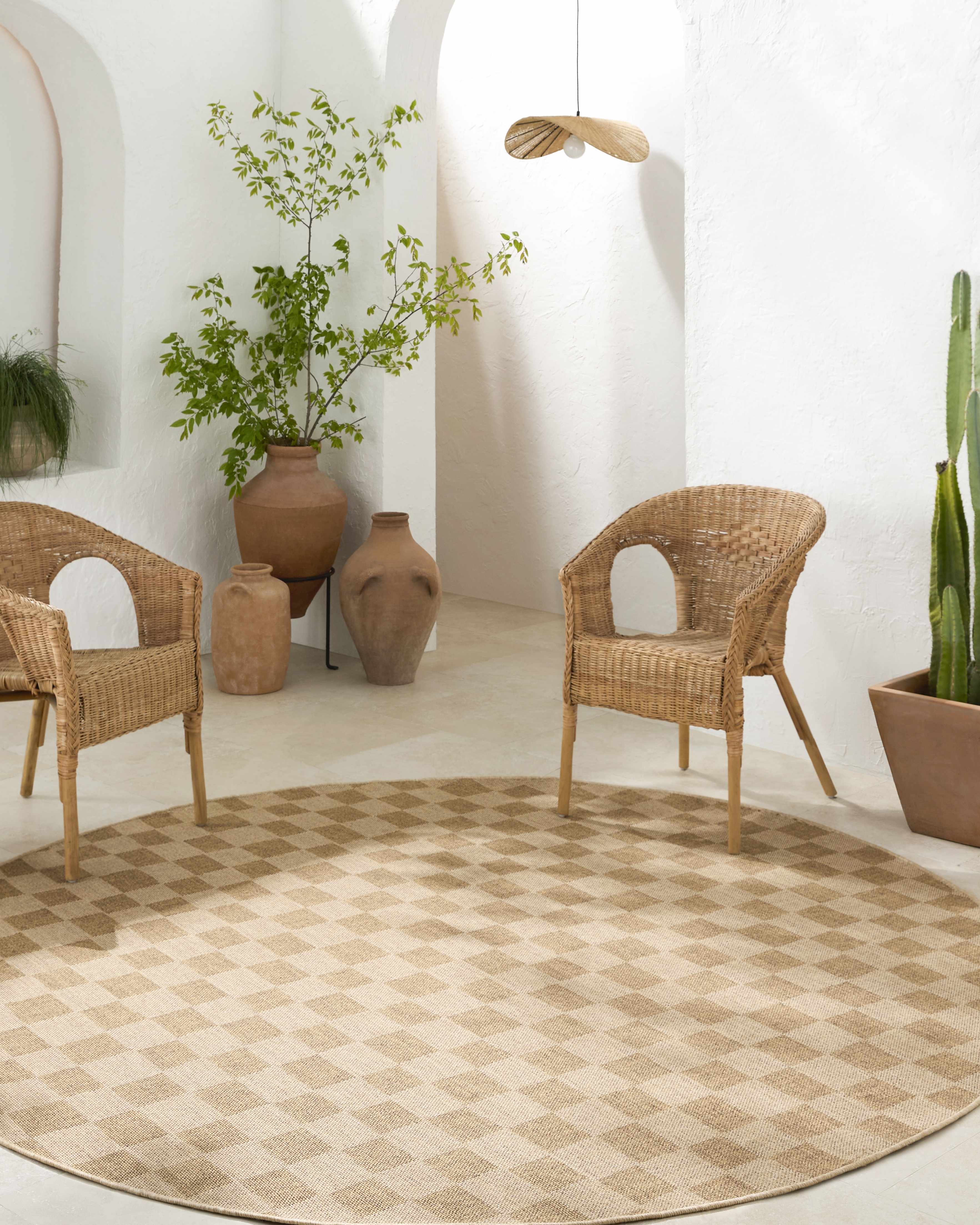 Kuval Checkered Brown Outdoor Rug