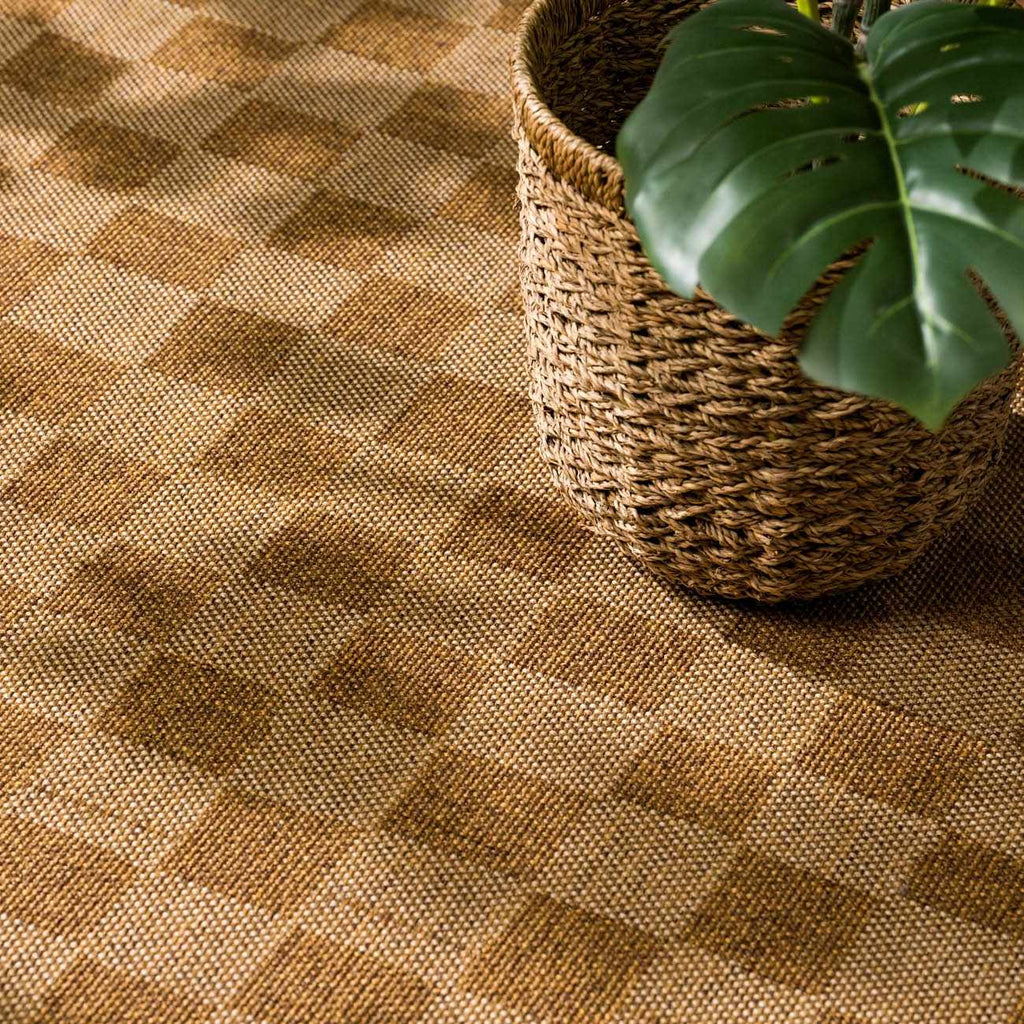 Kuval Checkered Brown Outdoor Rug