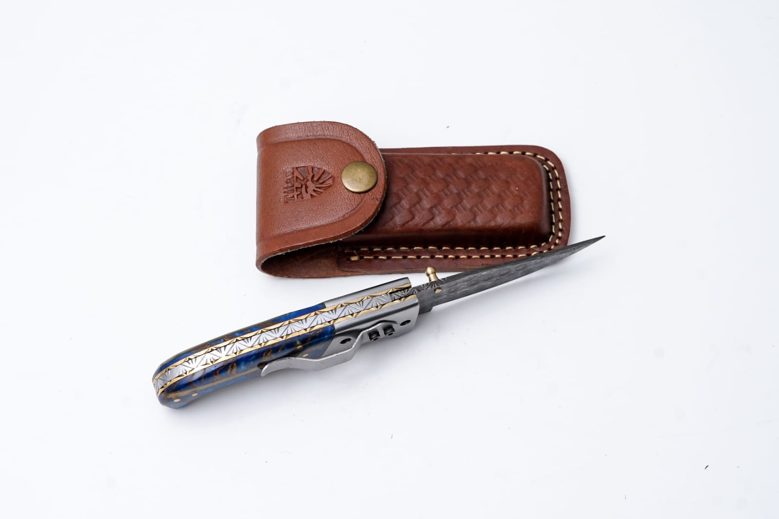 Hand-Engraved Folding Knife with Leather Sheath – Damascus-Inspired Detailing - TF-092