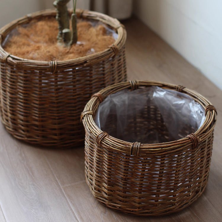 Rustic Round Wicker Planter with Liner
