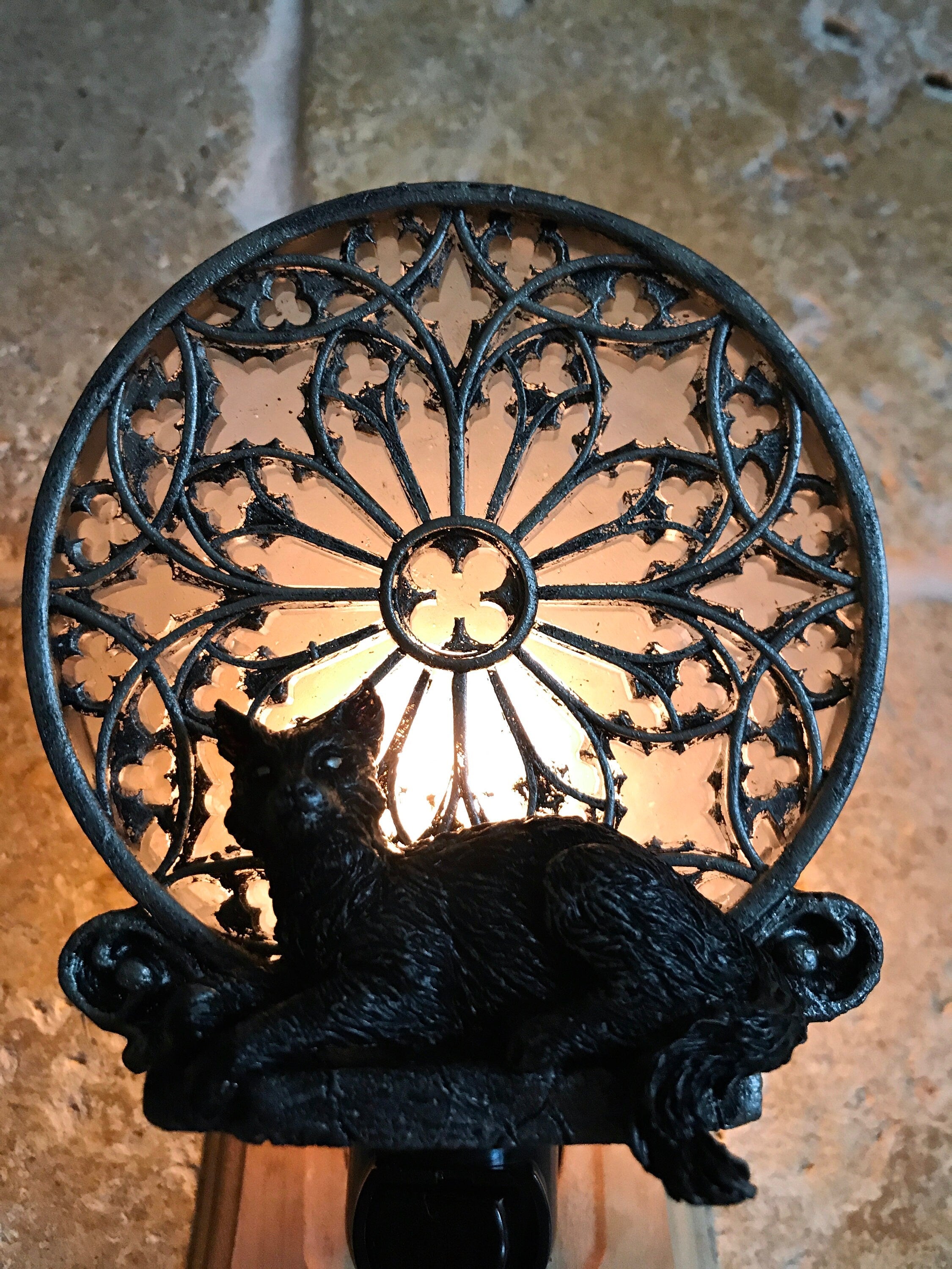 Cat and Gothic Cathedral Window Nightlight, Resin Sculpture | Medieval Gothic Night Light | Black Cat Lighting for Gothic Fantasy Home Decor