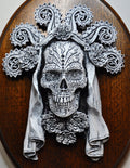 Dia de los Muertos Wall Plaque, Hand Painted Resin | Mexican Gothic Wall Art |  Spooky Day of the Dead Skull Plaque for Gothic Home Decor