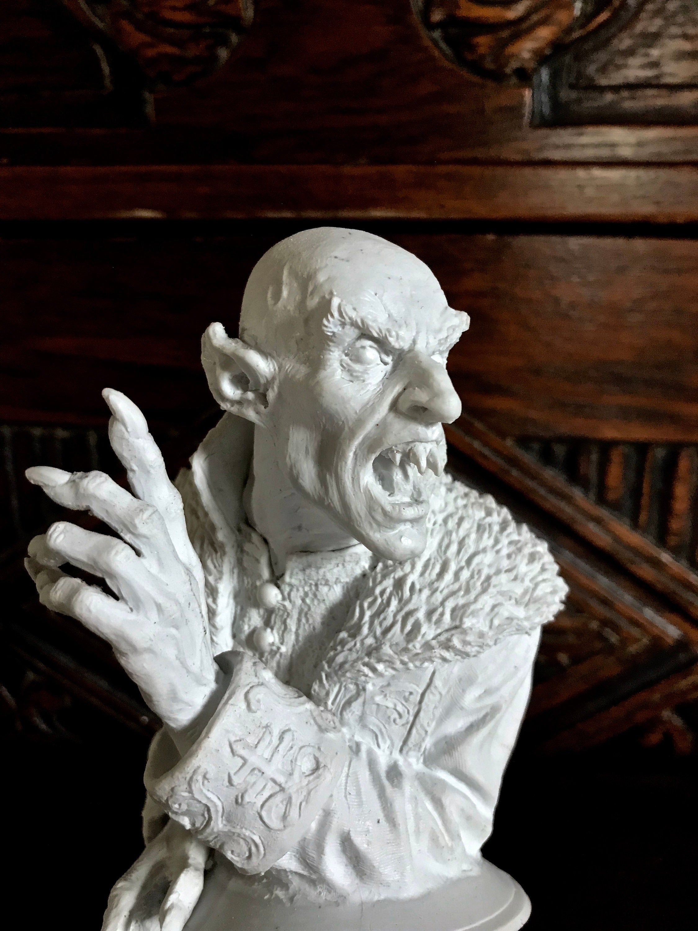 Dracula: Nosferatu Bust,Resin Sculpture | Legendary Vampire Figurine | Victorian Gothic Undead Creature| Dark Art Gift and Spooky Home Decor