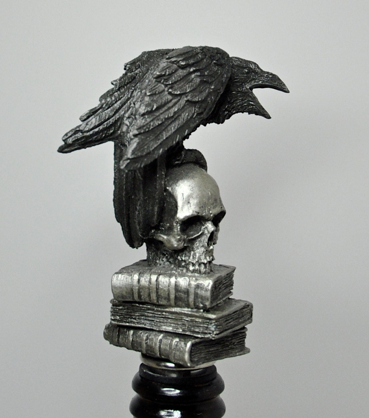 Raven Winestopper, Hand Sculpted Resin, Gothic Art Barware |Poe’s Raven with Skull and Books Bottle Stopper |Gothic Wine Gift and Home Decor