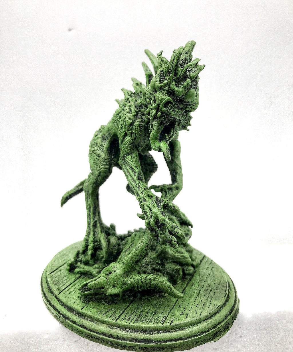 Chupacabra Statue, Hand Painted Resin Sculpture |Cryptozoology Creature Figurine |Urban Legend Chupacabra Monster Figurine, Horror Art Decor