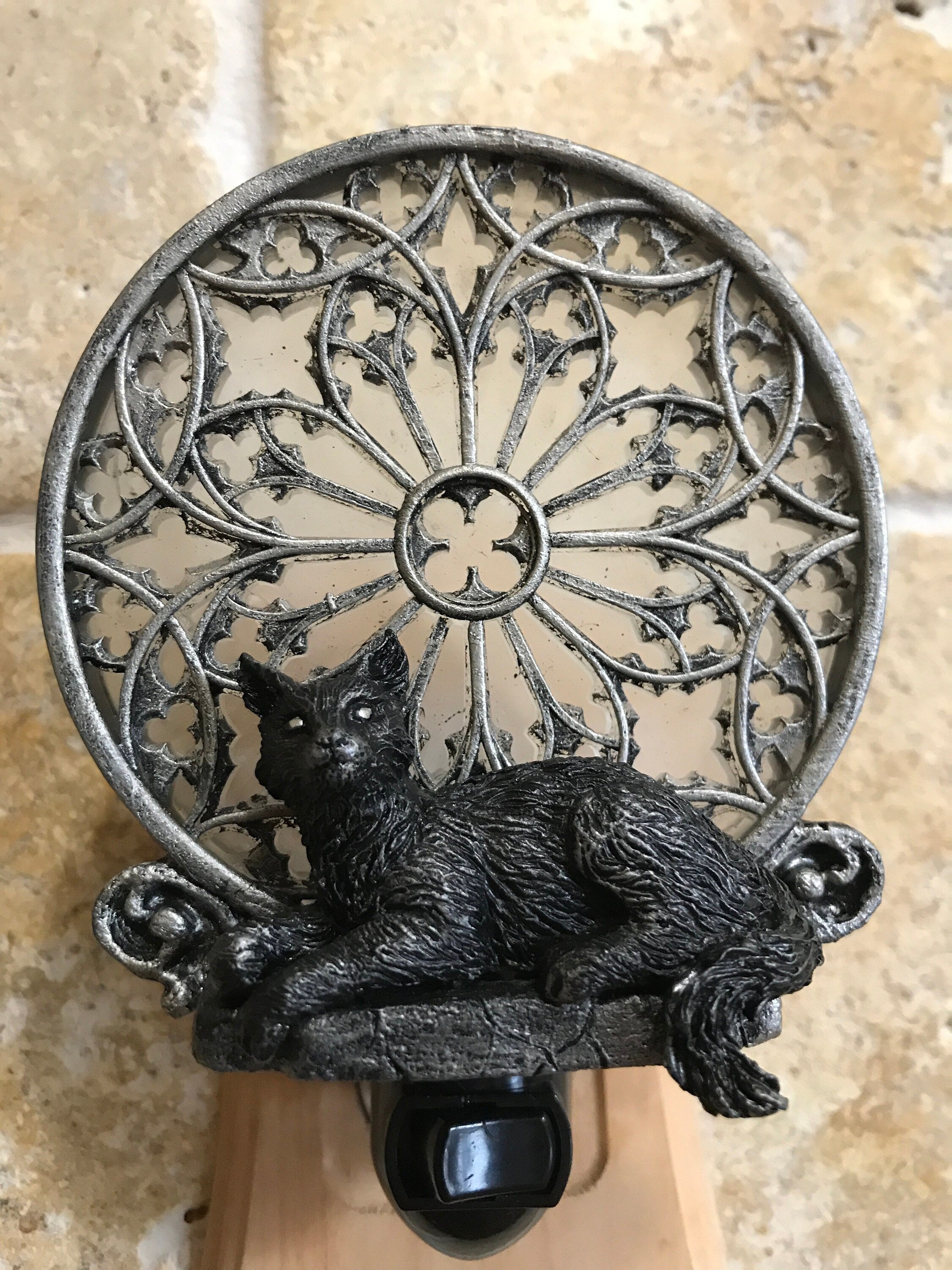 Cat and Gothic Cathedral Window Nightlight, Resin Sculpture | Medieval Gothic Night Light | Black Cat Lighting for Gothic Fantasy Home Decor