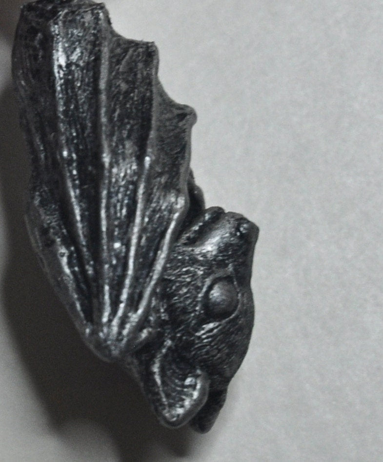 Hanging Fruit Bat Ornament, Hand Painted Resin Sculpture | Gothic Vampire Bat Figurine | Nature Bat Ornament for Halloween and Gothic Decor